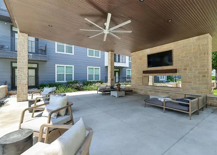 001 Chic 2b Condo, Style Pool & Gym Near Stockyard, 7m To Dickies Stadium, 15m To At&t Stadium Fort Worth