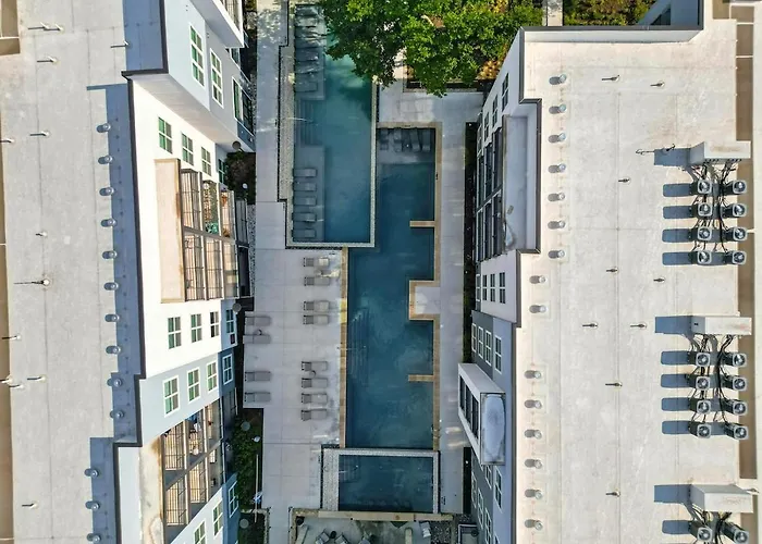 001 Chic 2b Condo, Style Pool & Gym Near Stockyard, 7m To Dickies Stadium, 15m To At&t Stadium Fort Worth